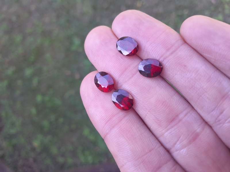 Natural 6.4 Ct Two pair`s of Red Garnets