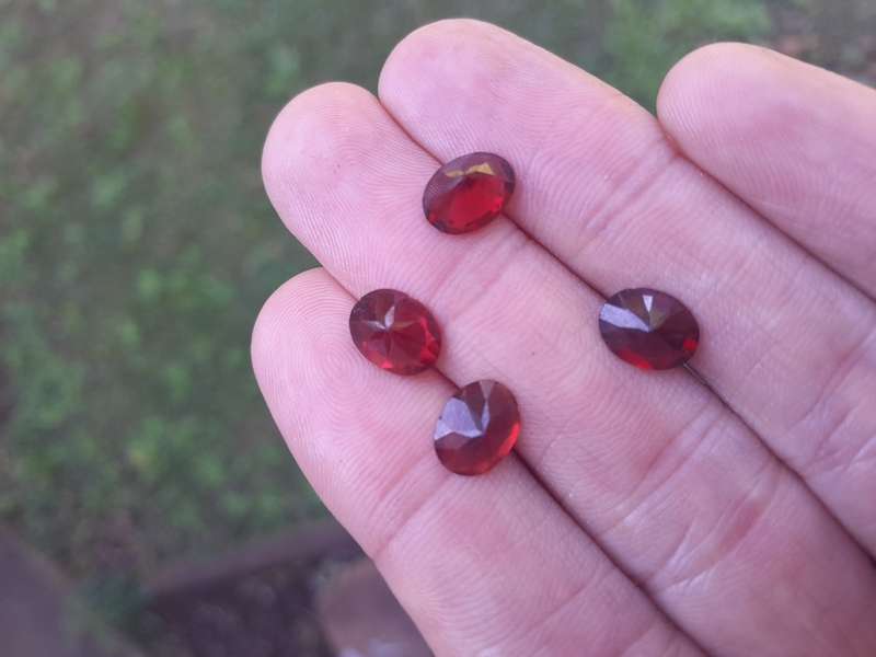 Natural 6.4 Ct Two pair`s of Red Garnets
