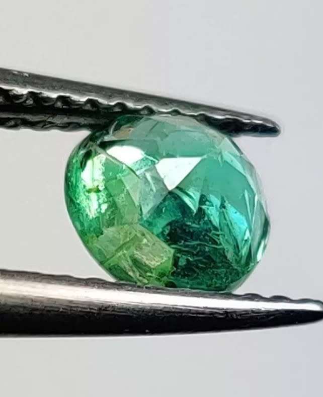 Natural 0.72 Ct Zambian Emerald VIDEO