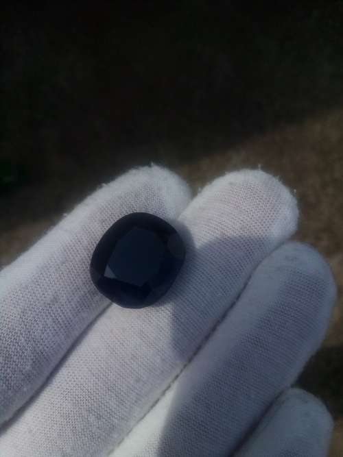 28 Cts Natural Dark Blue Sapphire