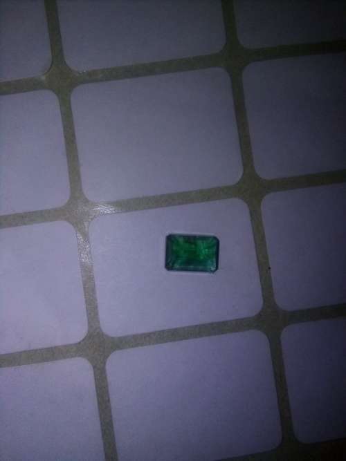 Natural 0.94 Ct Emerald watch video