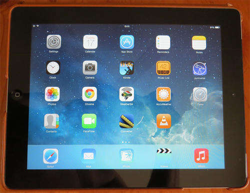 iPad 2 32GB 3G with Skech Smart case (slimline fit)