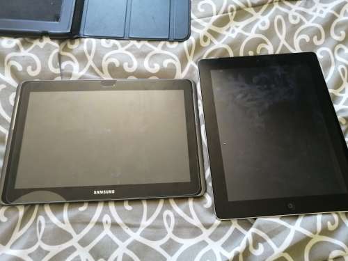 Apple IPad 2 16GB and Samsung Tab 2 32GB 10" Second Hand Great Condition.