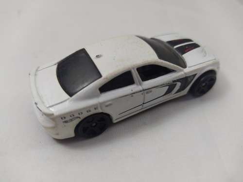 Hotwheels: `15 Dodge Charger SRT
