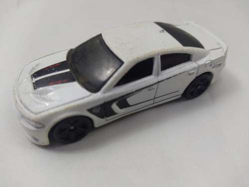 Hotwheels: `15 Dodge Charger SRT