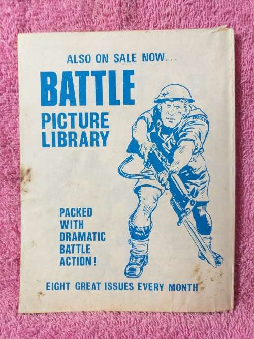 WAR PIC LIBRARY - CLASH OF STEEL NO 2062