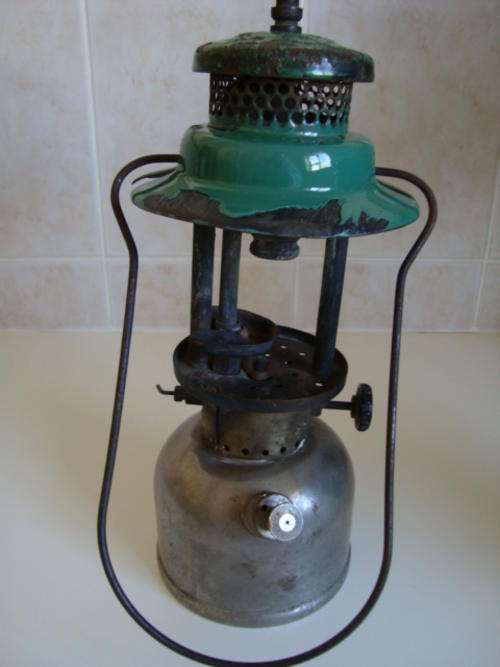COLEMAN "SCOUT" NO 249 MADE IN CANADA IN 1948