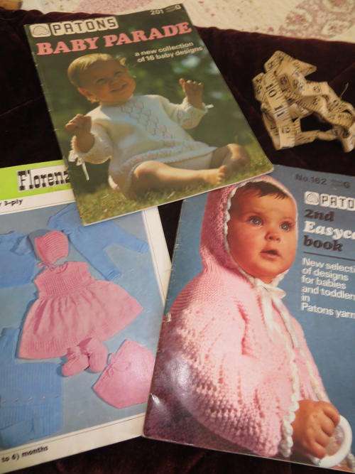 PATONS and FLORENZO baby knitting pattern books plus lot of KNITTING NEEDLES