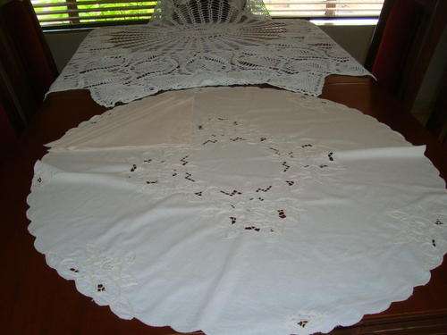 ROUND CROCHET TABLECLOTH and ROUND LINEN CUT WORK TABLECLOTH WITH 4 NAPKINS