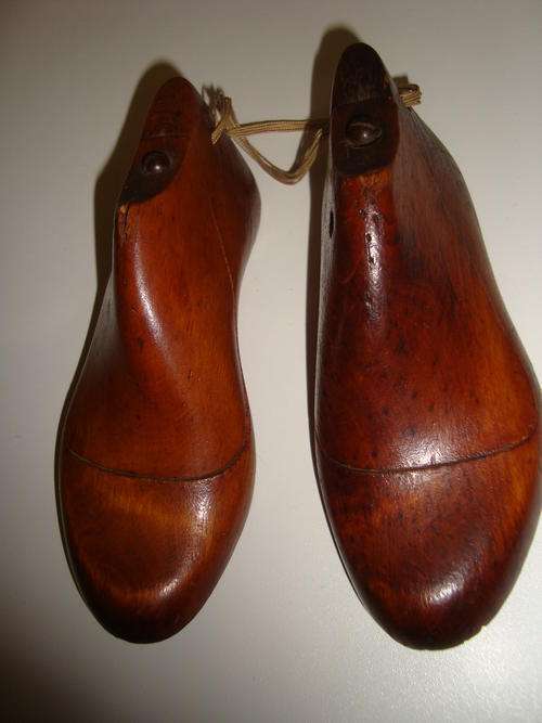 antique primitive CHILD SHOE FORM MOLD - small size 5