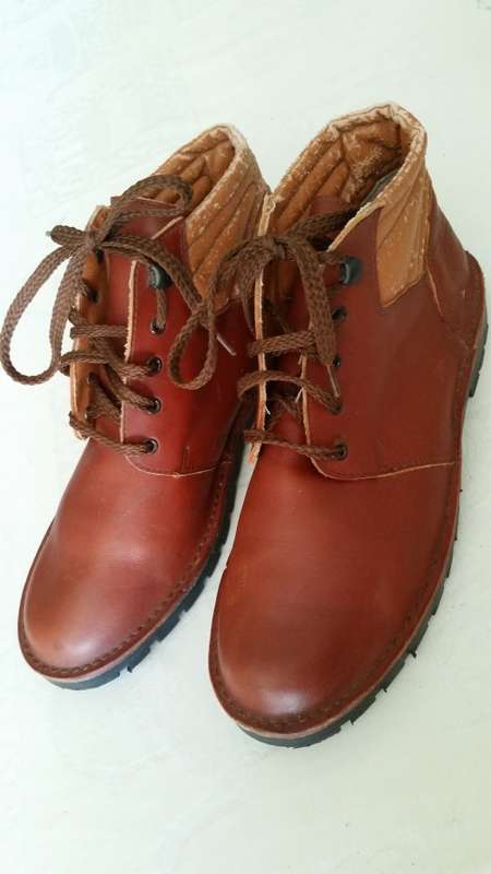 GENIUNE LEATHER ladies BOOTS for hiking