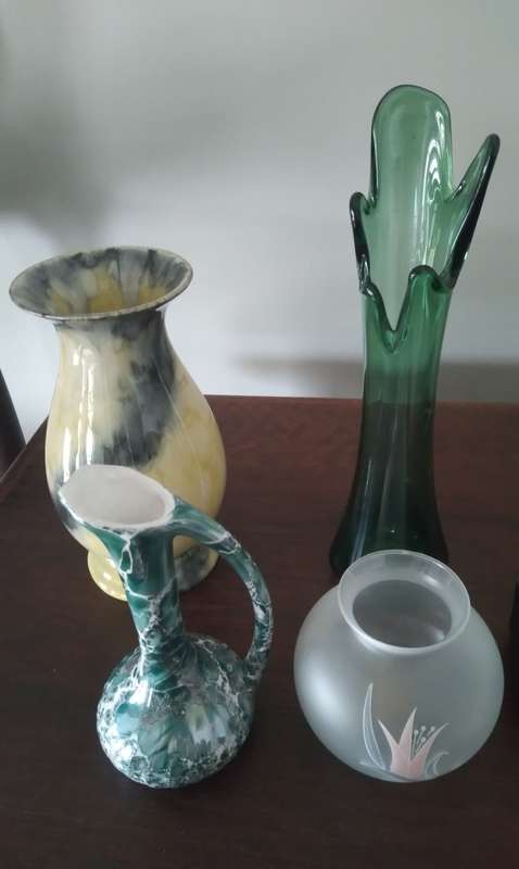 4 Lovely glass vases in excellent condition