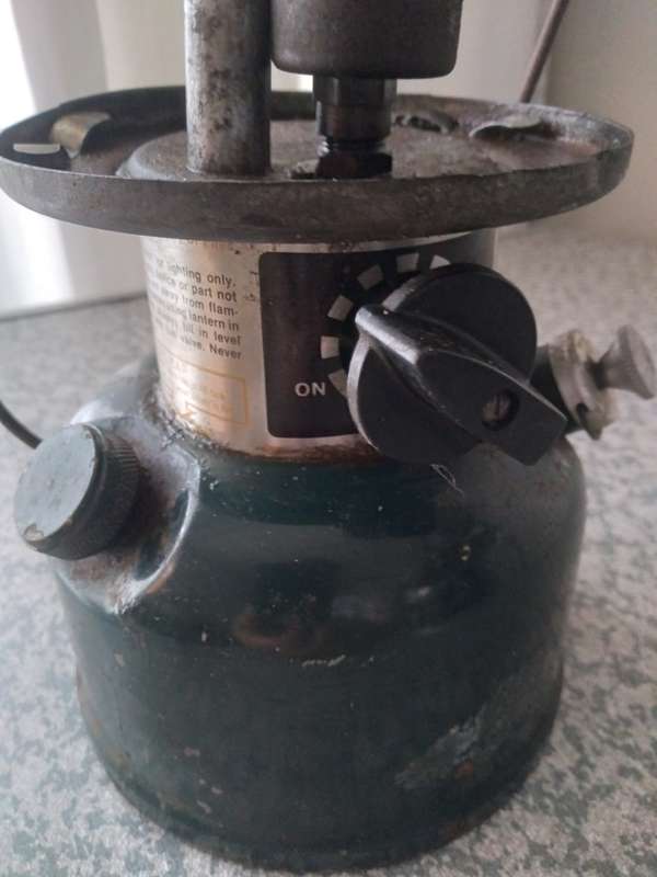 Coleman lantern model 214A700 made USA