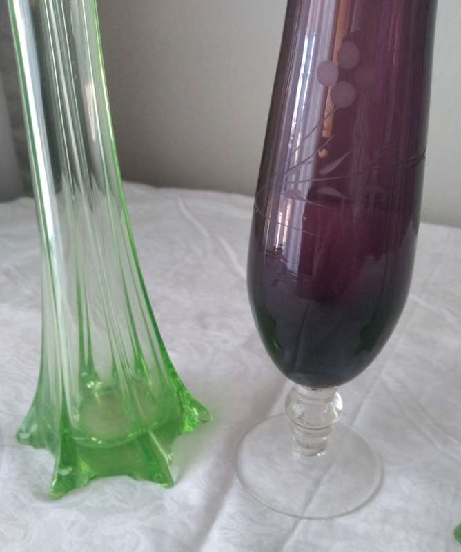 2 x  green vintage glass vases