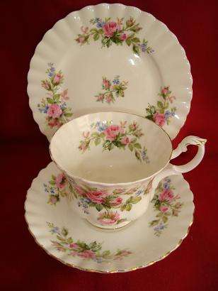Royal Albert "MOSS ROSE" trio