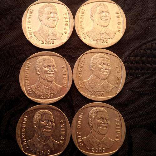 2000   ## R5 ##  SMILEY ## MANDELA  COINS  ##  IN  CIRCULATED  CONDITION  ##