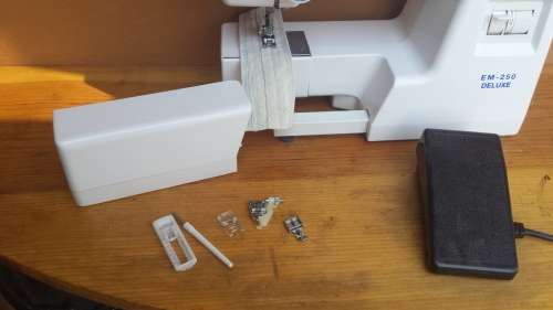Empisal EM 250 sewing machine.