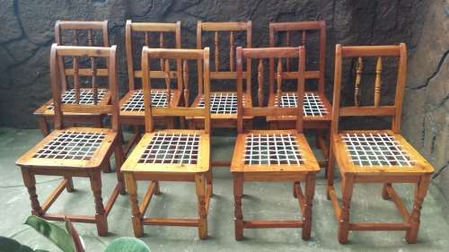 Set of 8 beautiful old oregan riempie chairs.