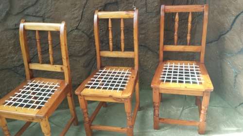 Set of 8 beautiful old oregan riempie chairs.