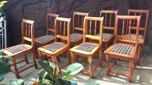 Set of 8 beautiful old oregan riempie chairs.