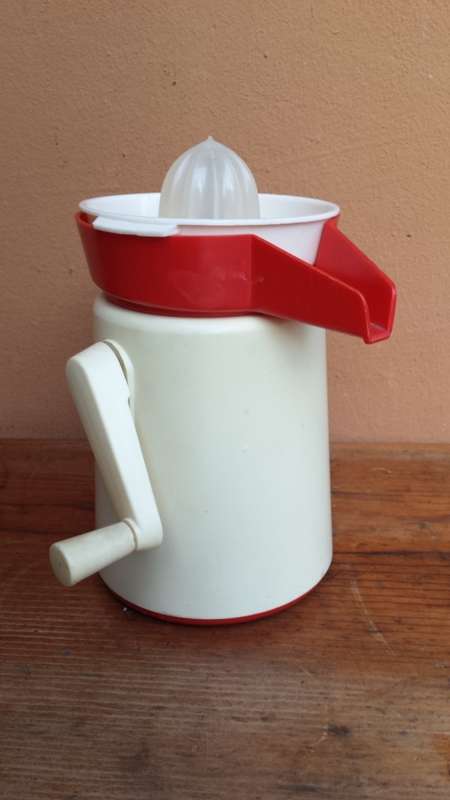 Lovely old plastic Pineware juicer.