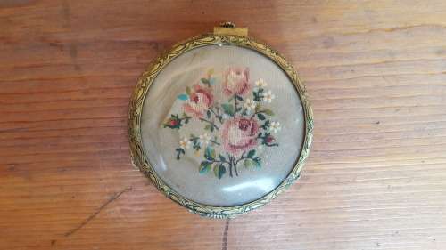 Beautiful vintage gilt, metal trinket box.