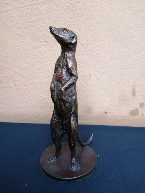 Solid bronze meerkat sculpture by Sarah Richards.