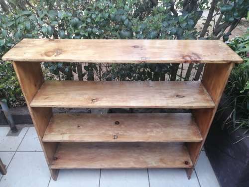 Lovely, large rustic old pine bookshelf.