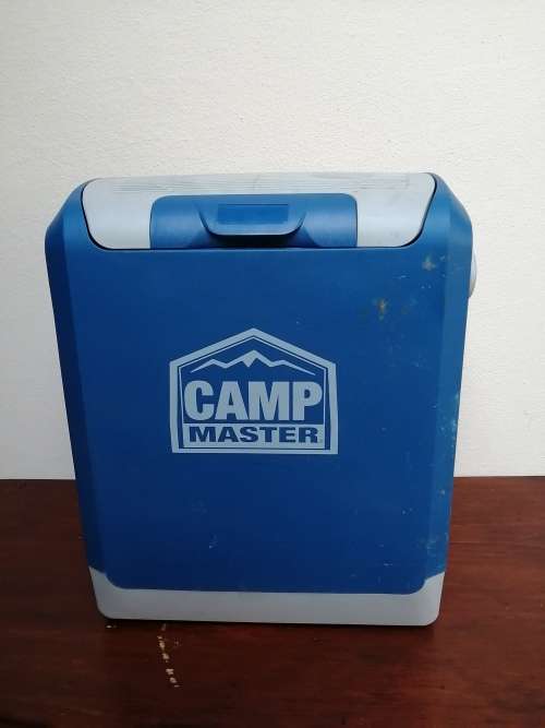 Campmaster battery operated cooler box.