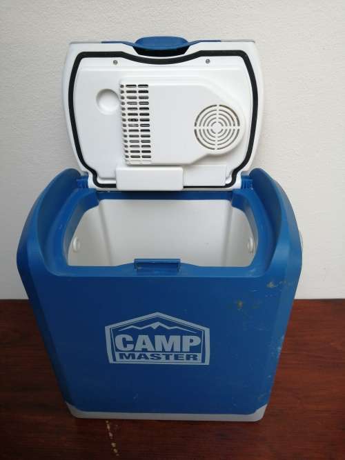 Campmaster battery operated cooler box.