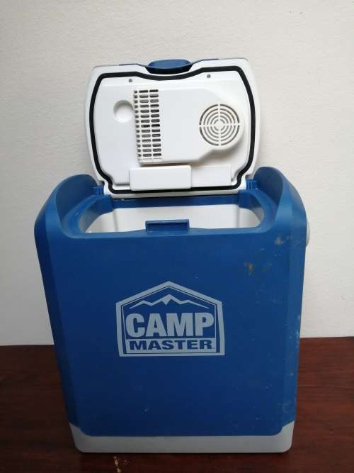 Campmaster battery operated cooler box.
