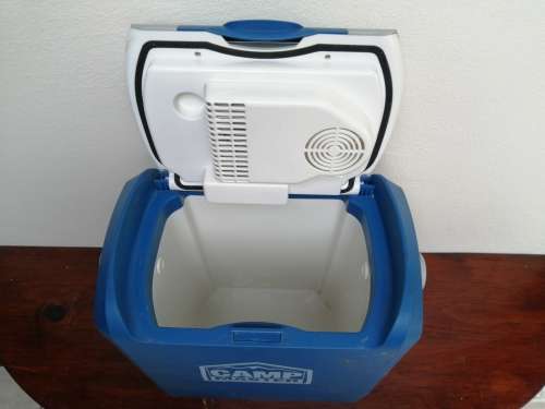 Campmaster battery operated cooler box.