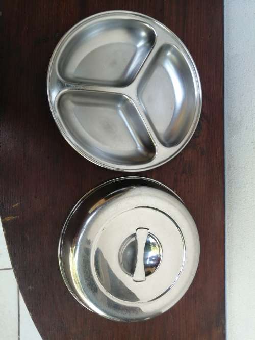 Lovely stainless steel serving dish.