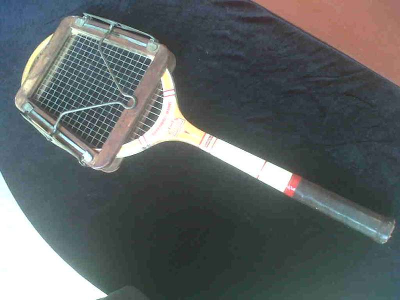 OLD HARDCOURT TENNIS RACKET