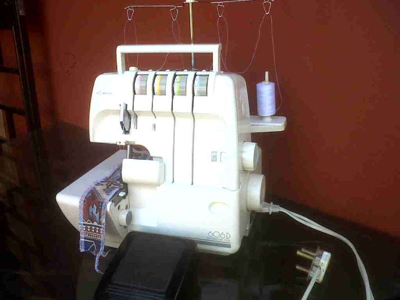 EMPISAL 606 D OVERLOCKER