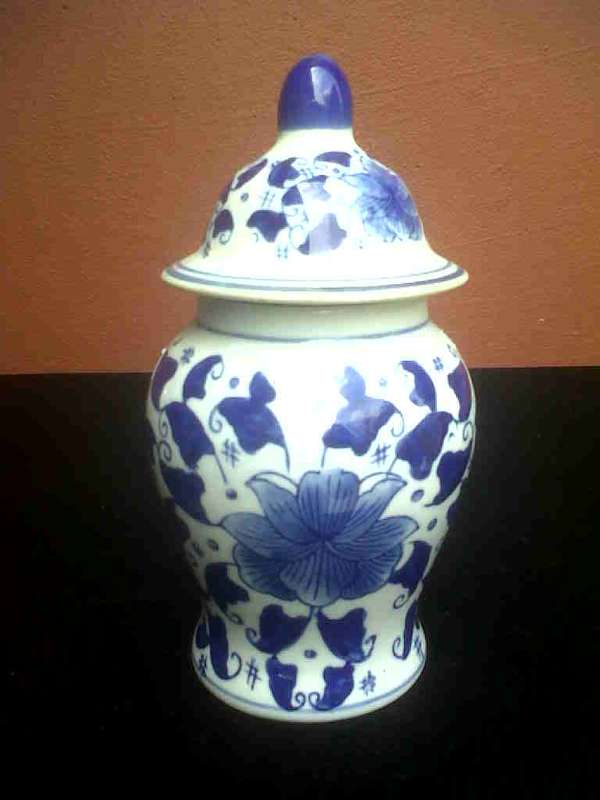 SHAN VILLAGE HAND CRAFTED JAR & LID