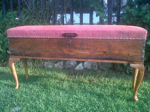 Large old double bed otterman