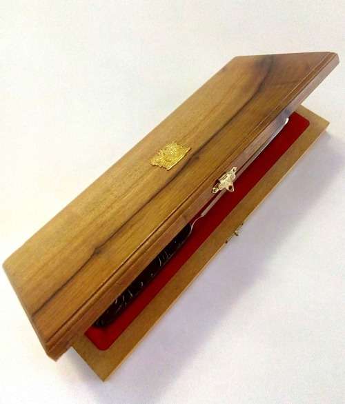 Boxed set of Eendracht Maakt Macht ZAR / OFS Pocket Knives and a Letter Opener