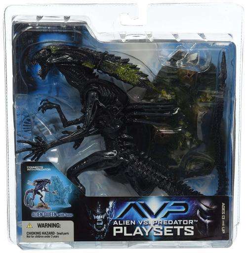 McFarlane Toys Alien Queen and Scar Predator Diorama