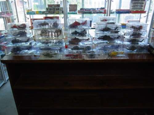Amercom 1:72 Scale Die Cast - Helicopter collection and magazine