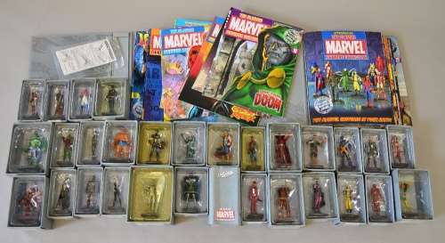 THE Complete (+100) - Ultimate Marvel Graphic Novel Collection with +50 eaglemoss Marvel Figurines