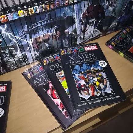 THE Complete (+100) - Ultimate Marvel Graphic Novel Collection with +50 eaglemoss Marvel Figurines