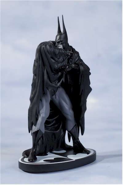 BATMAN BLACK AND WHITE STATUE - BY KELLY JONES - 1st FIRST EDITION