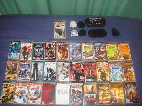 PSP Street concole with 32 games