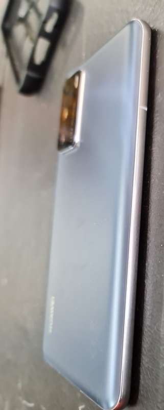 Huawei P40 For Sale [Excellent Condition,E Sim Supported ,5G Enabled Has Balance Of Warranty]