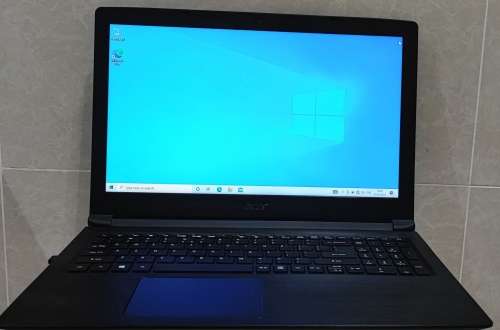 Acer Aspire i3 Laptop [Please Read Laptop Has Some Issues Comes On Though]
