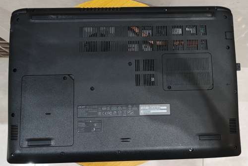 Acer Aspire i3 Laptop [Please Read Laptop Has Some Issues Comes On Though]