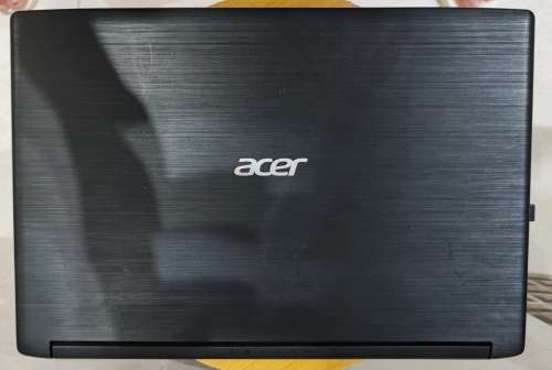 Acer Aspire i3 Laptop [Please Read Laptop Has Some Issues Comes On Though]