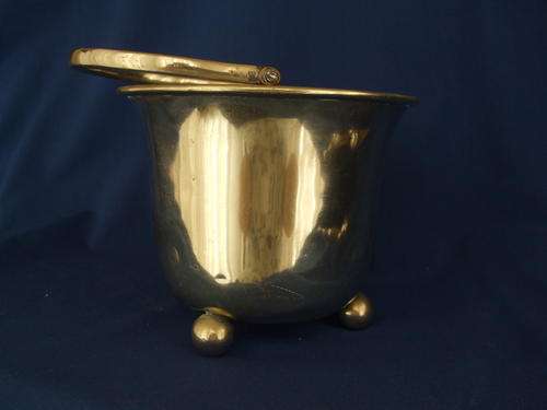 Vintage silverplated Container with Handle
