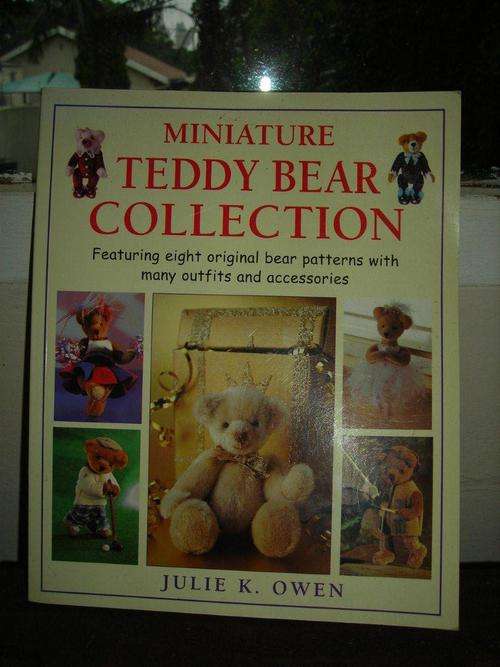 MINIATURE TEDDY BEAR COLLECTION - JULIE K OWEN